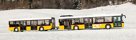 Släp till bussar används på flera håll i Europa, som här hos PostAuto i Schweiz. Snart ska lösningen testas i Skåne. Foto: PostAuto.