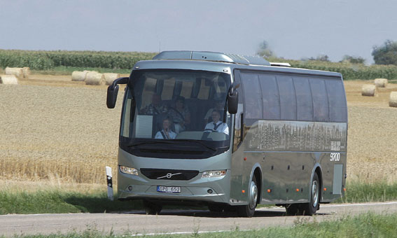 Volvo 9700 – på bilden dock i vänsterstyrd version – har utsetts till årets turistbuss i Irland. Foto: Volvo Bussar.