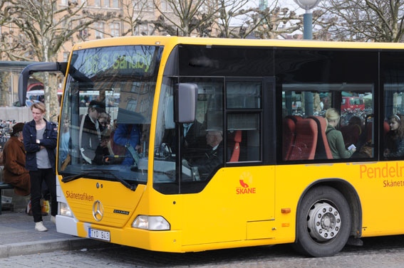 Det blir dyrare att åka buss och tåg i Skåne från den 15 december. Foto: Ulo Maasing.
