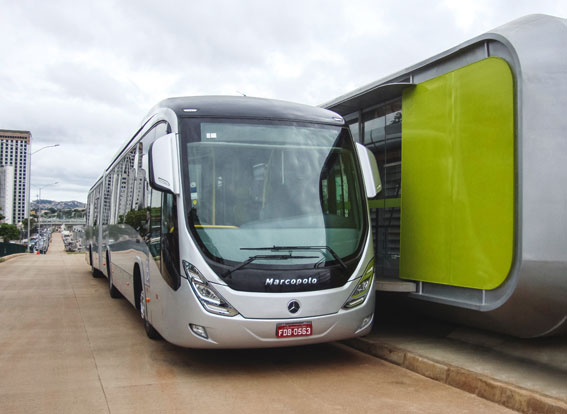 Brasilianska städer storsatsar på BRT inför Fotbolls-VM och OS 2016. Belo Horizonte har beställt 500 Mercedesbussar till sitt nya BRT-system. Foto: Daimler Buses.