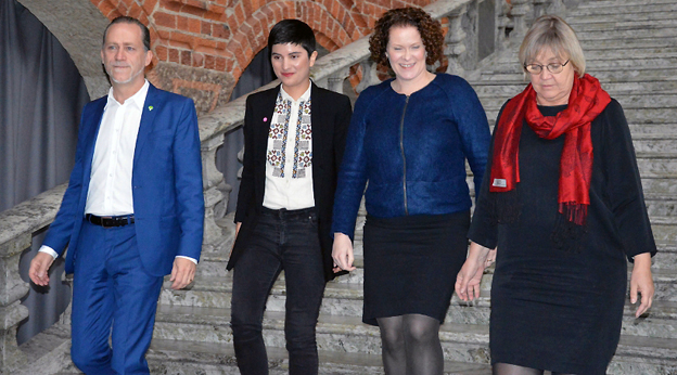 De fyra majoritetsledarna i Stockholm drar bort 23 miljarder från Förbifart Stockholm och satsar pengarna på kollektivtrafik. Dessutom ska man lägga ner Bromma flygplats. Foto: Socialdemokraterna.