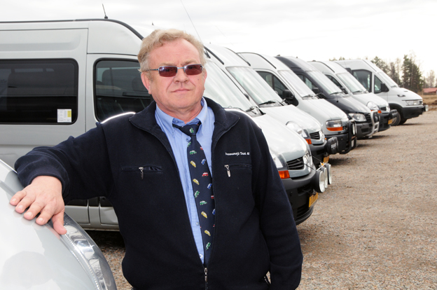 Tvingad i konkurs efter Dalatrafiks direktupphandling. Tommy Jansson och hans företag Sunnansjö Taxi&Buss hade tidigare en omfattande skolskjutsverksamhet. Foto: Ulo Maasing.