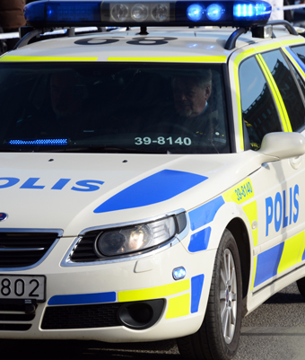 Polisen har konstaterat en omfattande skadegörelse på väderskydd vid busshållplatser i västra Uppsala.