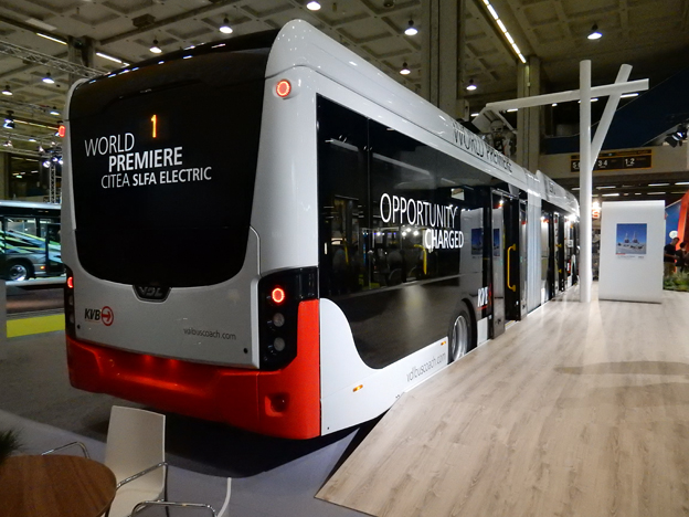Bussen är den första av åtta som ska levereras till Köln där lokaltrafiken i höst elektrifierar en stadsbusslinje. Foto: Ulo Maasing.