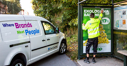 Clear Channel har vunnit Helsingborgs upphandling av väderskydd vid busshållplatser. Foto: Clear Channel.