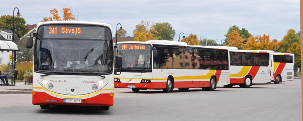 Klagomålen på Jönköpings Länstrafik ökar. Bussarna på bilden har inget direkt samband med detta. Foto: Ulo Maasing.