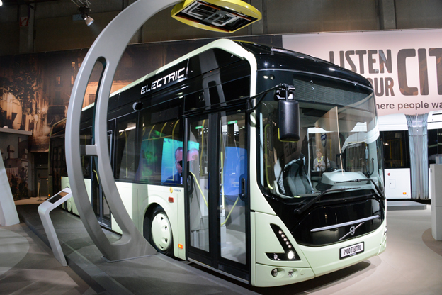 Volvo premiärvisar Volvo 7900 Electric på Busworld. Därmed är Volvos elbuss klar för serietillverkning. Foto: Ulo Maasing.