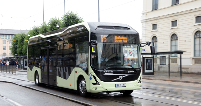 Prisad linje: elbusslinje 55 i Göteborg har fått ett europeist miljöpris. Foto: Ulo Maasing.
