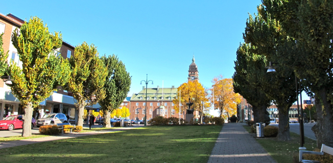 Esplanaden i Nässjö – staden har fördubblat kollektivresandet på ett år. Foto: Mangan02/Wikimedia Commons.