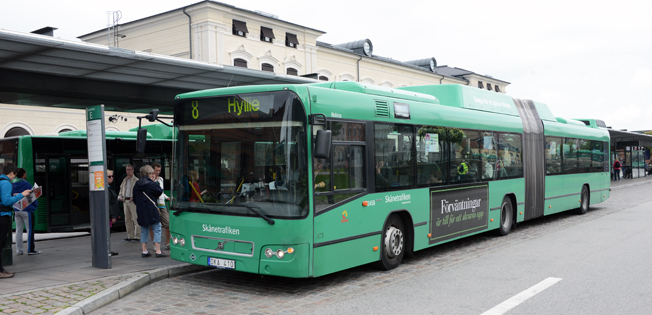 Under året ska det på nytt bli möjligt att betala med kredit- och betalkort på bussarna i Skåne. Foto: Ulo Maasing.