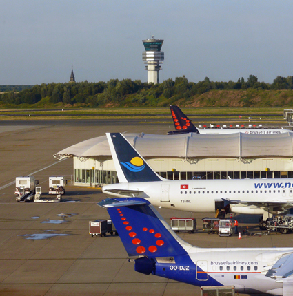 Bryssels flygplats storinvesterar i elbussar. Foto: Ed Malekens/Wikimedia Commons.