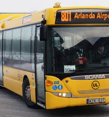 Pengarna talar. Det kan åter bli reklam på bussar och tåg i Uppland. Foto: Ulo MAasing.