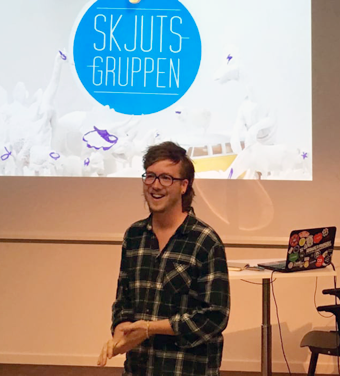 Skjutsgruppens grundare Mattias Jägerskog blev Trafiklabhjälte i fjol. Nu är jakten på årets hjälte igång. Foto: Trafiklab.